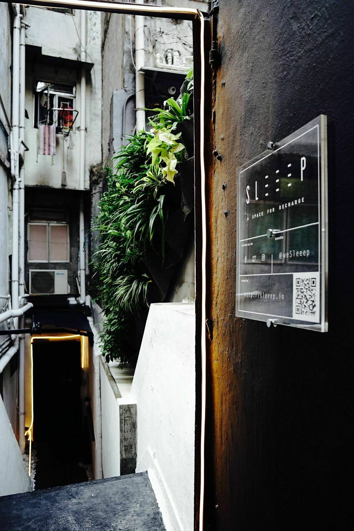 Отель Sleeep Hkg Gough St Гонконг Экстерьер фото